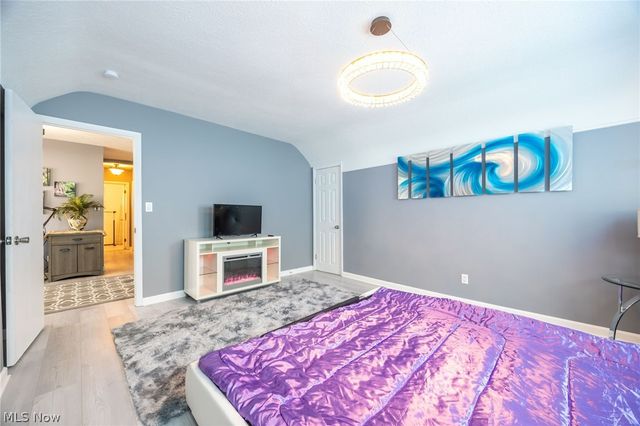 6502 Farnsworth Drive, Parma, OH 44129