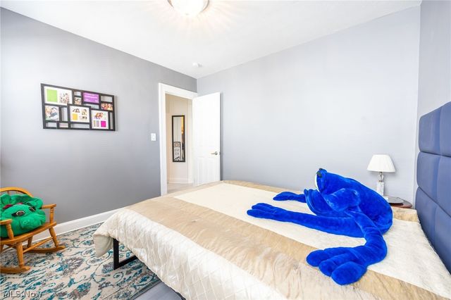 6502 Farnsworth Drive, Parma, OH 44129