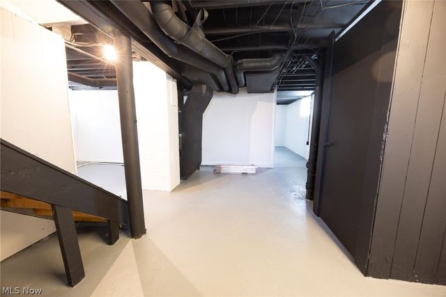 6502 Farnsworth Drive, Parma, OH 44129