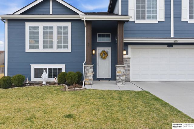 14822 S 19th Street, Bellevue, NE 68123