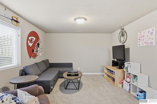 14822 S 19th Street, Bellevue, NE 68123