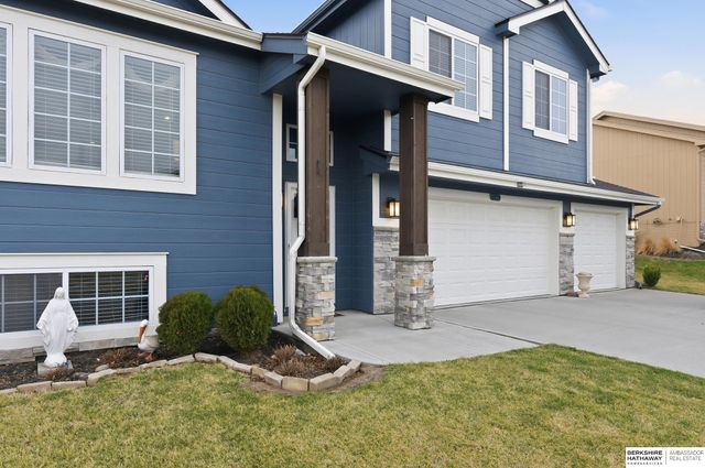 14822 S 19th Street, Bellevue, NE 68123