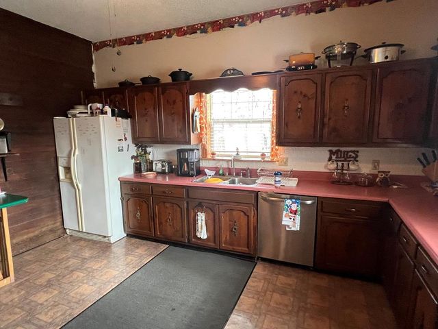 7880 GA-225, Chatsworth, GA 30705