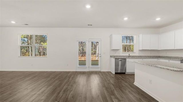 70 Weymouth Drive, Locust Grove, GA 30248