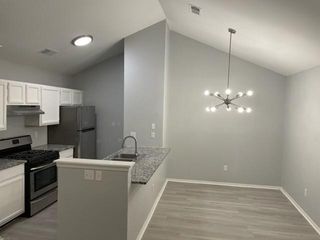 12200 Thompkins DR B, Austin, TX 78753