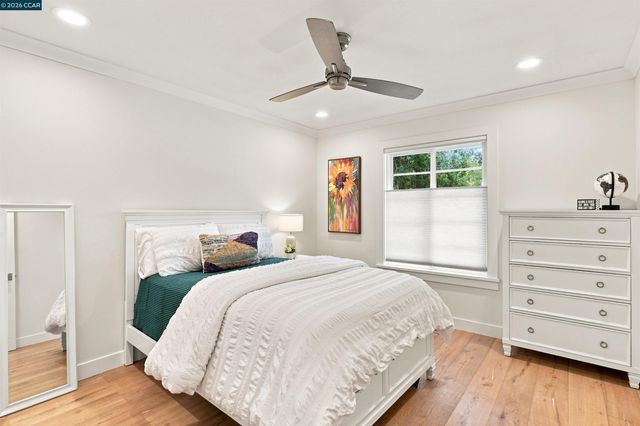 640 Dolphin Dr, Danville, CA 94526