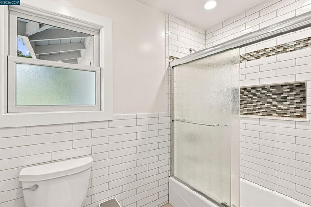640 Dolphin Dr, Danville, CA 94526