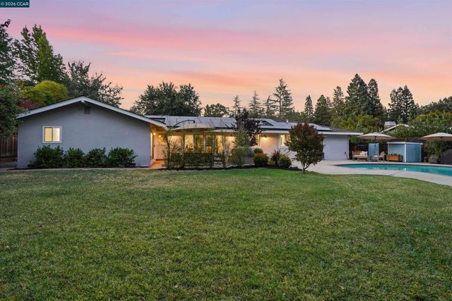 640 Dolphin Dr, Danville, CA 94526