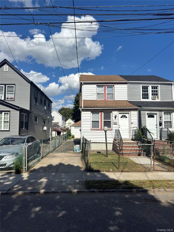 118-15 203rd Street, Saint Albans, NY 11412