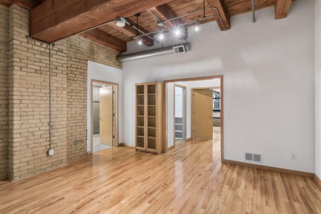 607 Washington Avenue S 303, Minneapolis, MN 55415