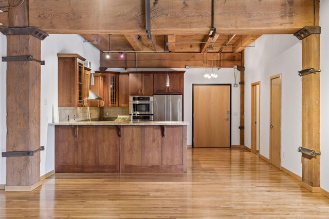 607 Washington Avenue S 303, Minneapolis, MN 55415