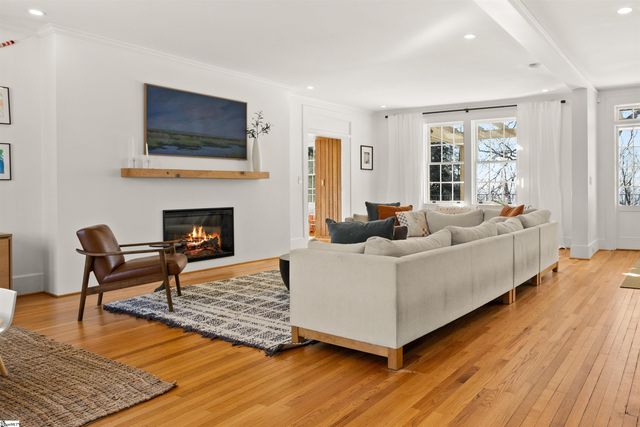 220 Lake Circle Drive, Greenville, SC 29609