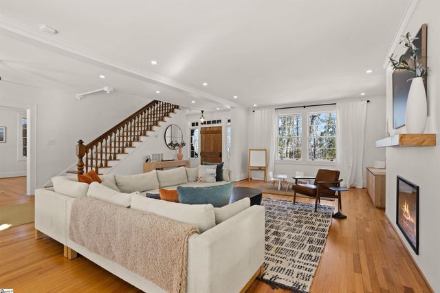 220 Lake Circle Drive, Greenville, SC 29609