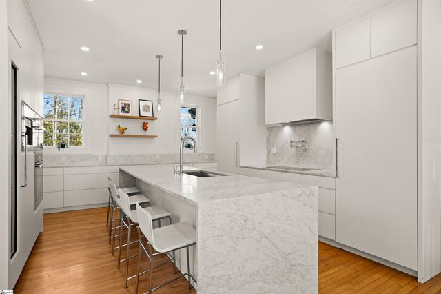 220 Lake Circle Drive, Greenville, SC 29609