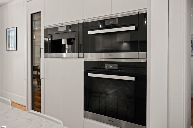 220 Lake Circle Drive, Greenville, SC 29609