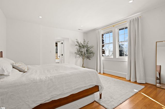 220 Lake Circle Drive, Greenville, SC 29609