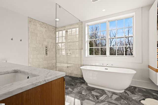 220 Lake Circle Drive, Greenville, SC 29609