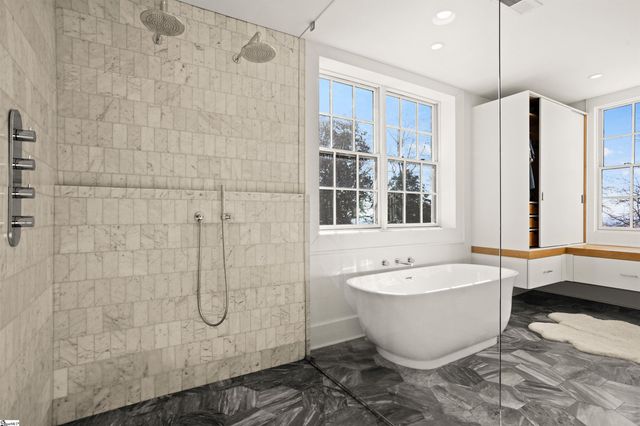 220 Lake Circle Drive, Greenville, SC 29609