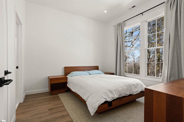 220 Lake Circle Drive, Greenville, SC 29609