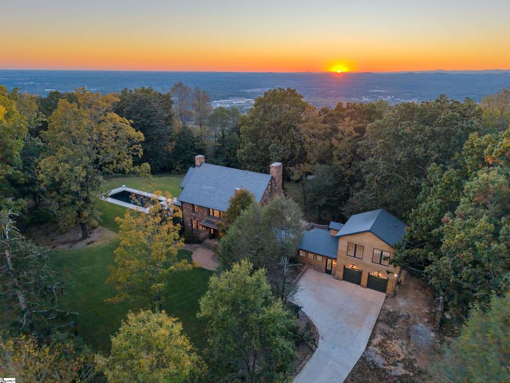 220 Lake Circle Drive, Greenville, SC 29609