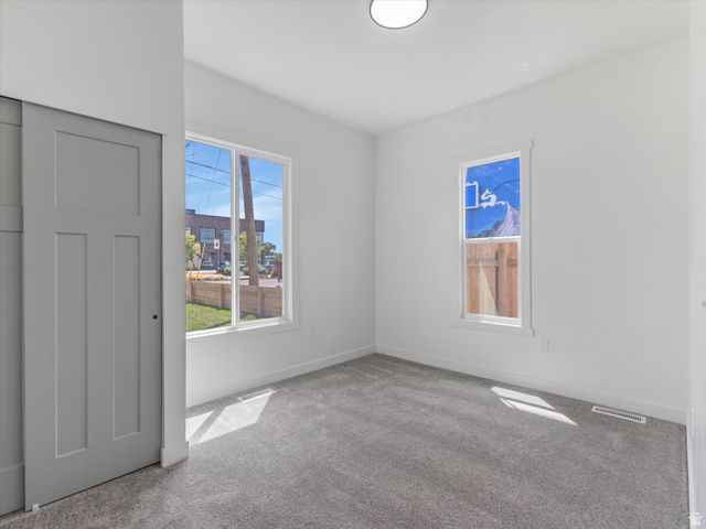 17 E 4800 S, Murray, UT 84107