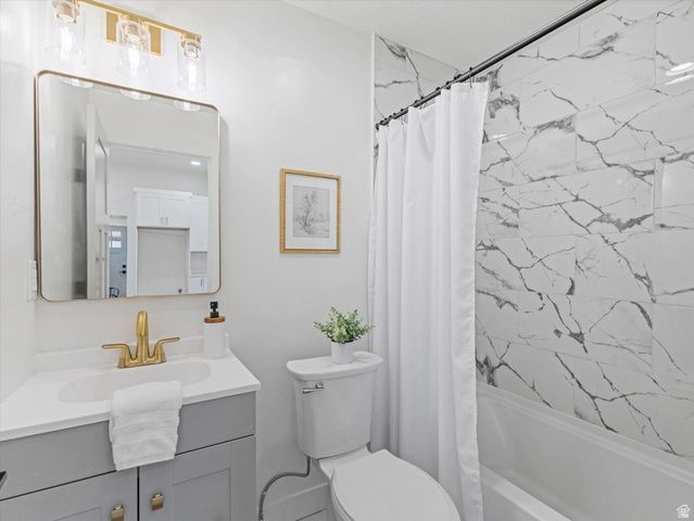17 E 4800 S, Murray, UT 84107