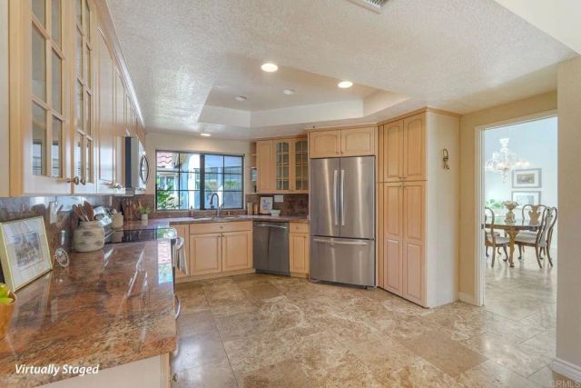 29118 Laurel Valley Dr, Vista, CA 92084