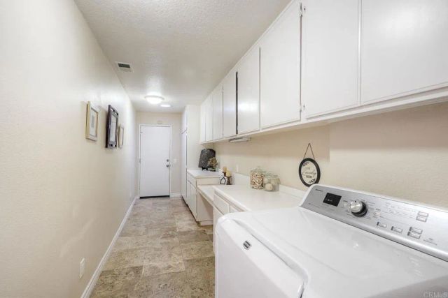 29118 Laurel Valley Dr, Vista, CA 92084