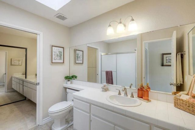 29118 Laurel Valley Dr, Vista, CA 92084