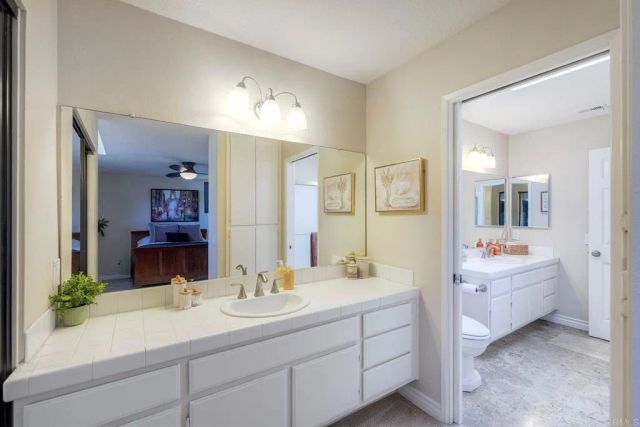 29118 Laurel Valley Dr, Vista, CA 92084