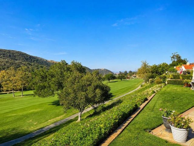 29118 Laurel Valley Dr, Vista, CA 92084