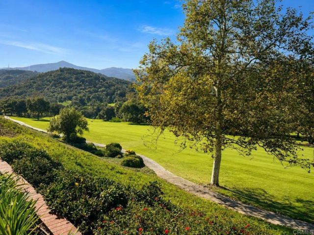 29118 Laurel Valley Dr, Vista, CA 92084