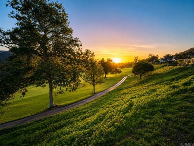 29118 Laurel Valley Dr, Vista, CA 92084