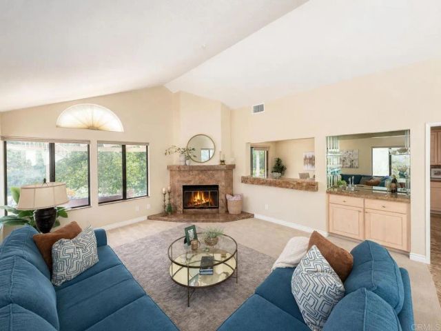 29118 Laurel Valley Dr, Vista, CA 92084