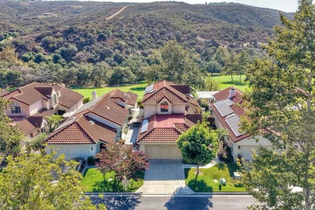 29118 Laurel Valley Dr, Vista, CA 92084