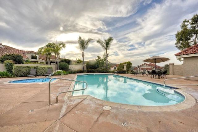 29118 Laurel Valley Dr, Vista, CA 92084