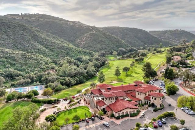 29118 Laurel Valley Dr, Vista, CA 92084