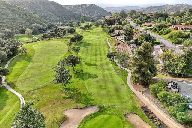 29118 Laurel Valley Dr, Vista, CA 92084