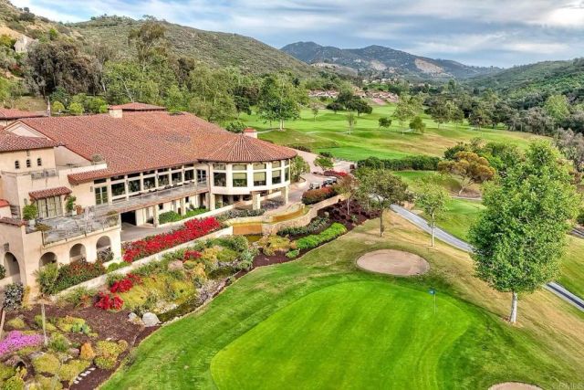 29118 Laurel Valley Dr, Vista, CA 92084
