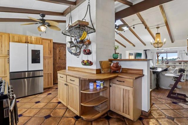 410 Santa Clara Drive, Vista, CA 92083