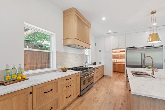 10565 Cromwell Drive, Dallas, TX 75229