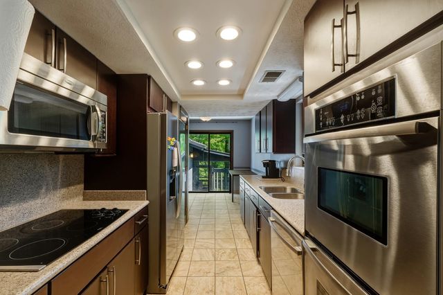 302 Wood Lomond Way, Huntington, WV 25705