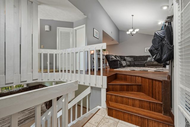 302 Wood Lomond Way, Huntington, WV 25705