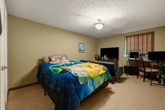 302 Wood Lomond Way, Huntington, WV 25705