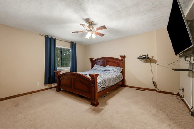 302 Wood Lomond Way, Huntington, WV 25705