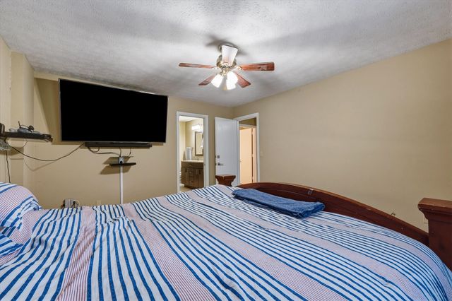 302 Wood Lomond Way, Huntington, WV 25705