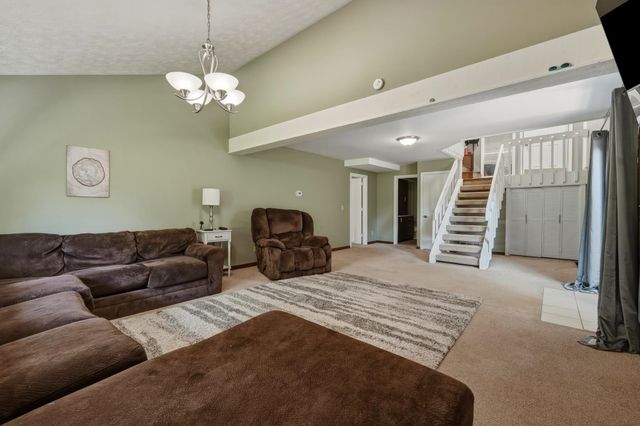302 Wood Lomond Way, Huntington, WV 25705