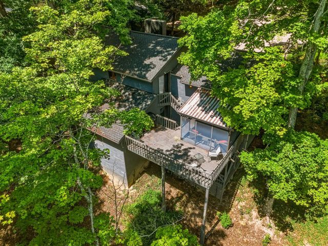 302 Wood Lomond Way, Huntington, WV 25705