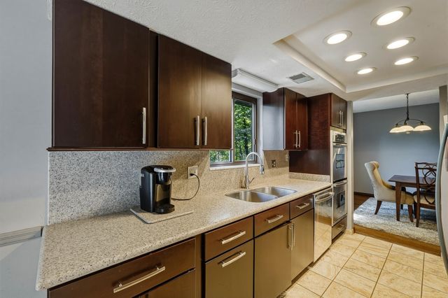 302 Wood Lomond Way, Huntington, WV 25705