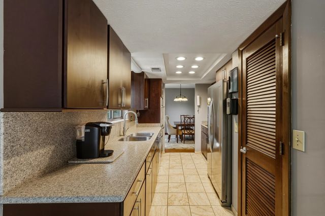 302 Wood Lomond Way, Huntington, WV 25705